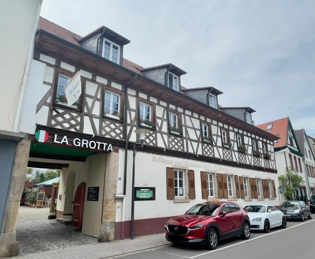 Privatunterkunft - Ristorante La Grotta *