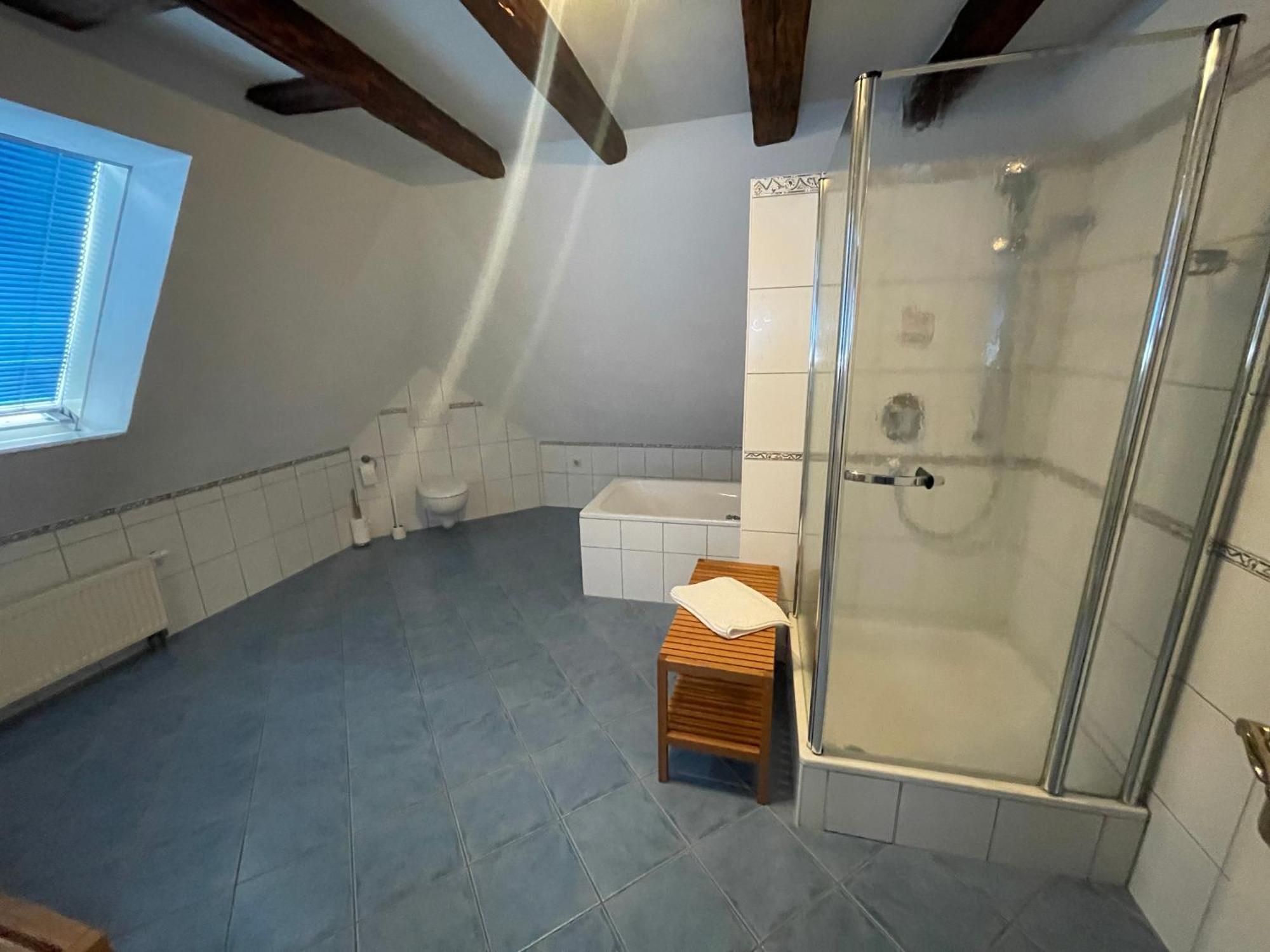 - Ristorante La Grotta Privatunterkunft *